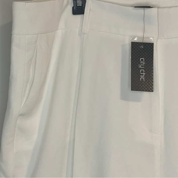 CITY CHIC Trendy Plus Size Magnetic Pants White Size XL/22 - Picture 3 of 7